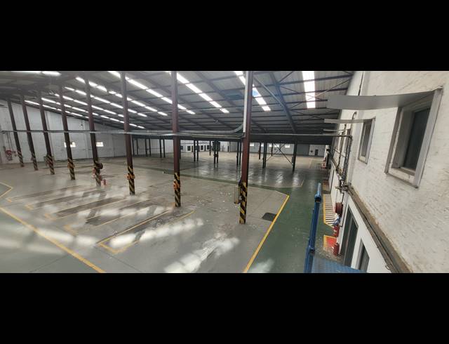 4,550M² WAREHOUSE TO LET IN ROBERTVILLE